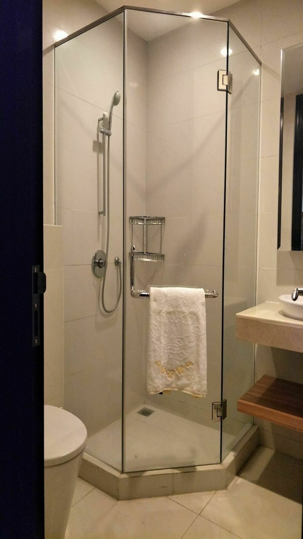 2Br Premium Apartment Berlian Permata Hijau ジャカルタ エクステリア 写真